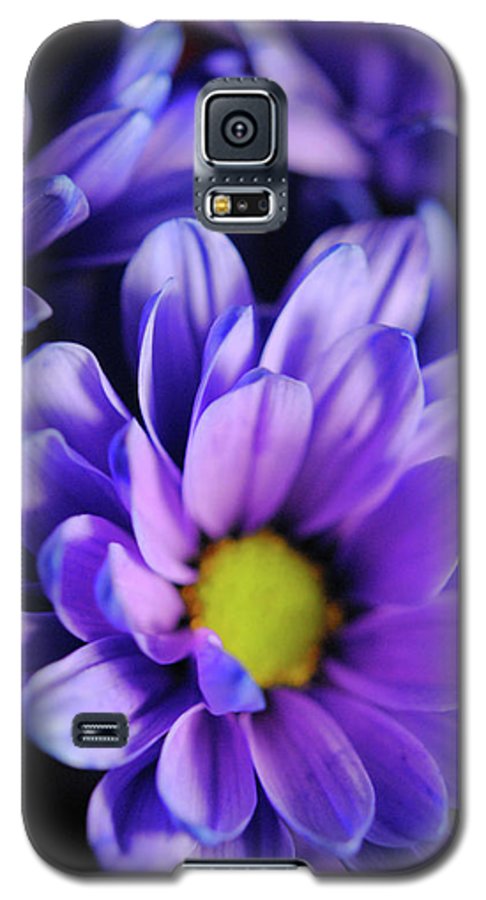Raw Flowers 11 - Phone Case