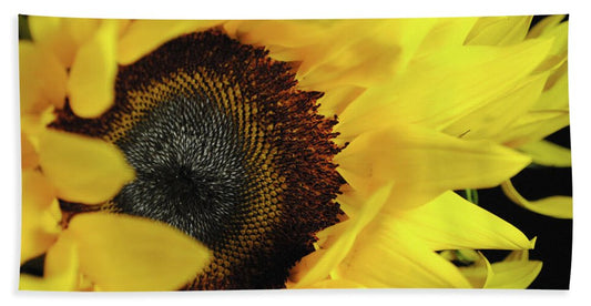 Raw Flowers 13 - Bath Towel