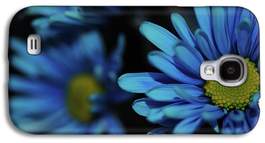 Raw Flowers 8 - Phone Case