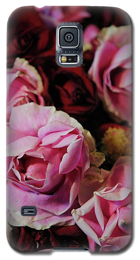 Red and Pink Roses - Phone Case