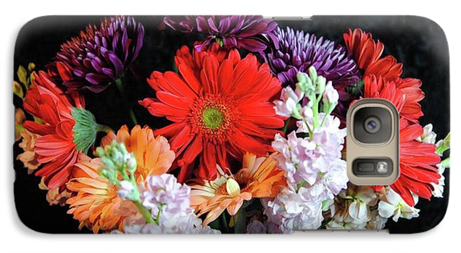 Red Daisy Bouquet - Phone Case