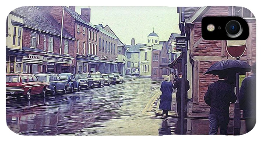 Vintage Travel Rainy Day in Britain - Phone Case