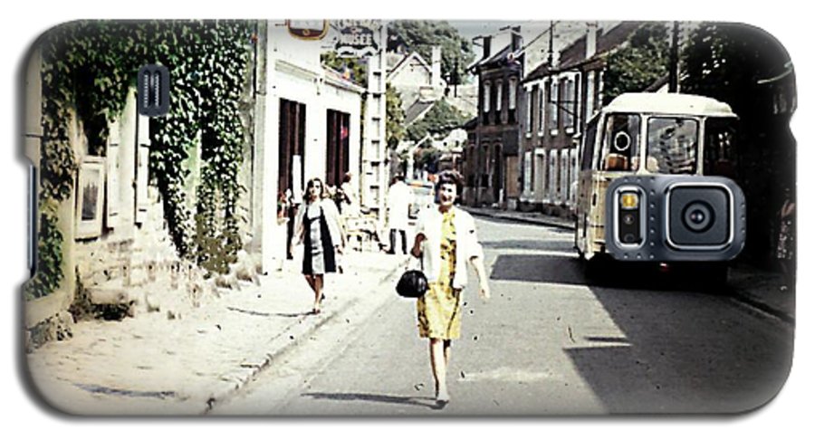 Vintage Travel Shopping on a Paris Street - Phone Case