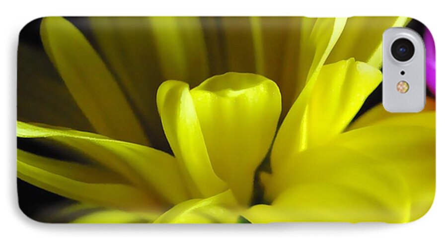 Yellow Daisy All Wild In The Morning - Phone Case