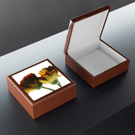 Daisy Undersides Jewelry Box