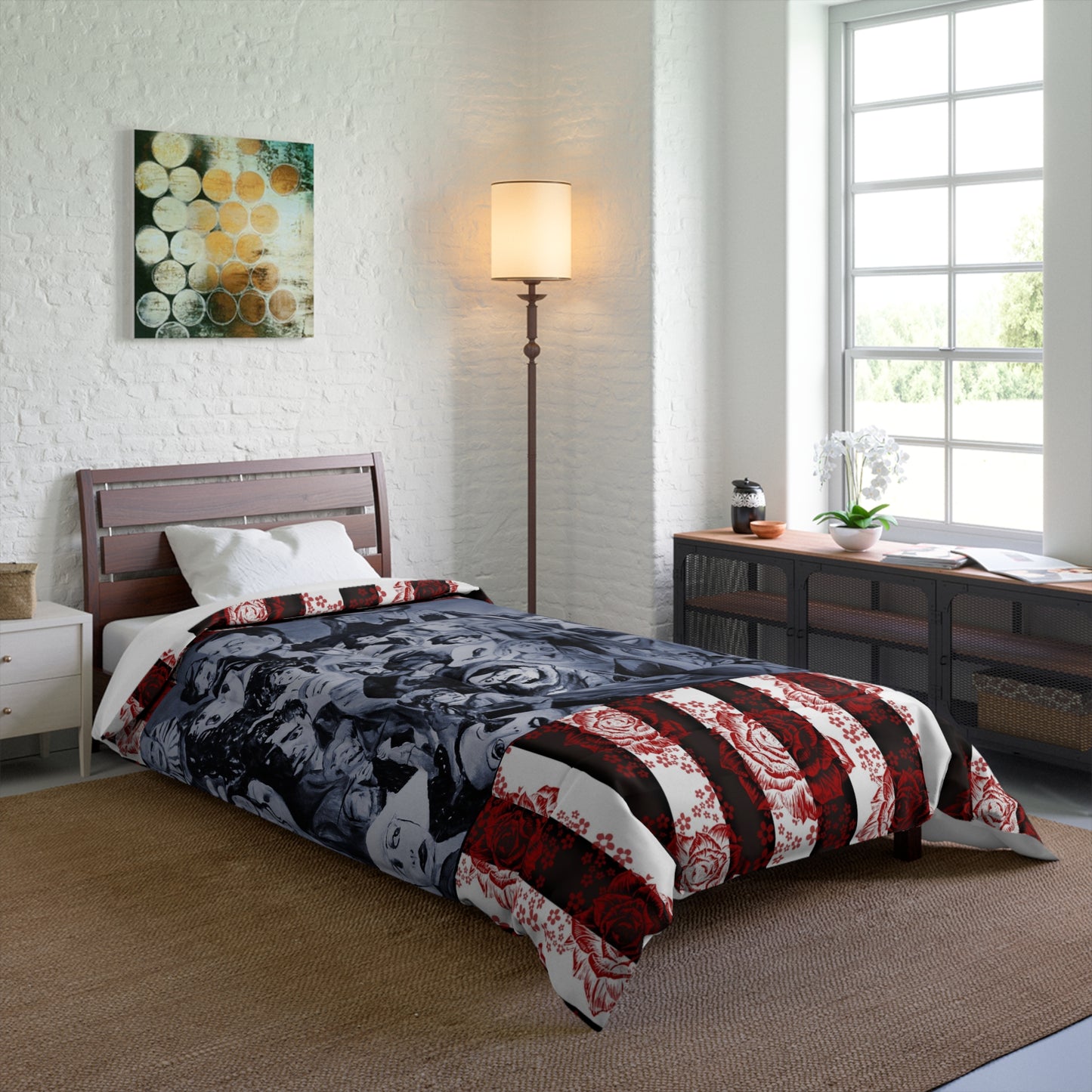 Silents With Striped Roses Comforter