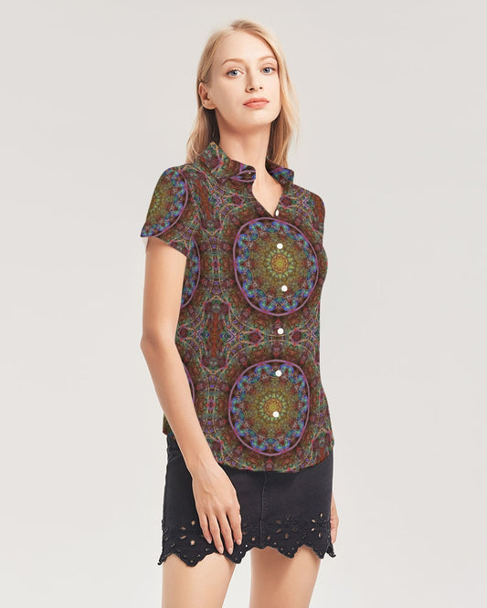 Blue Pink Windy Kaleidoscope Women's All-Over Print Short Sleeve Button Up
