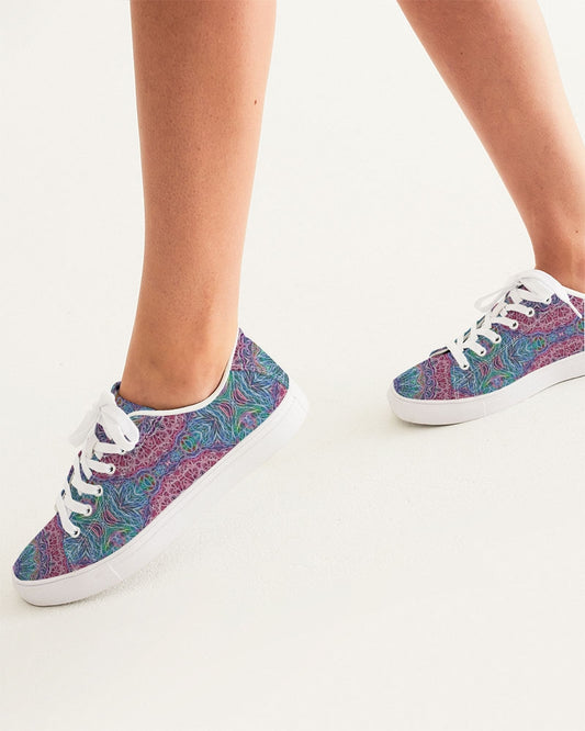 Blue Red Snowflake Kaleidoscope Women's Faux-Leather Sneaker