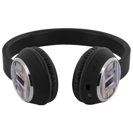 Europe_1967_No_2_Beebop_Headphones_View_03_Mockup.png