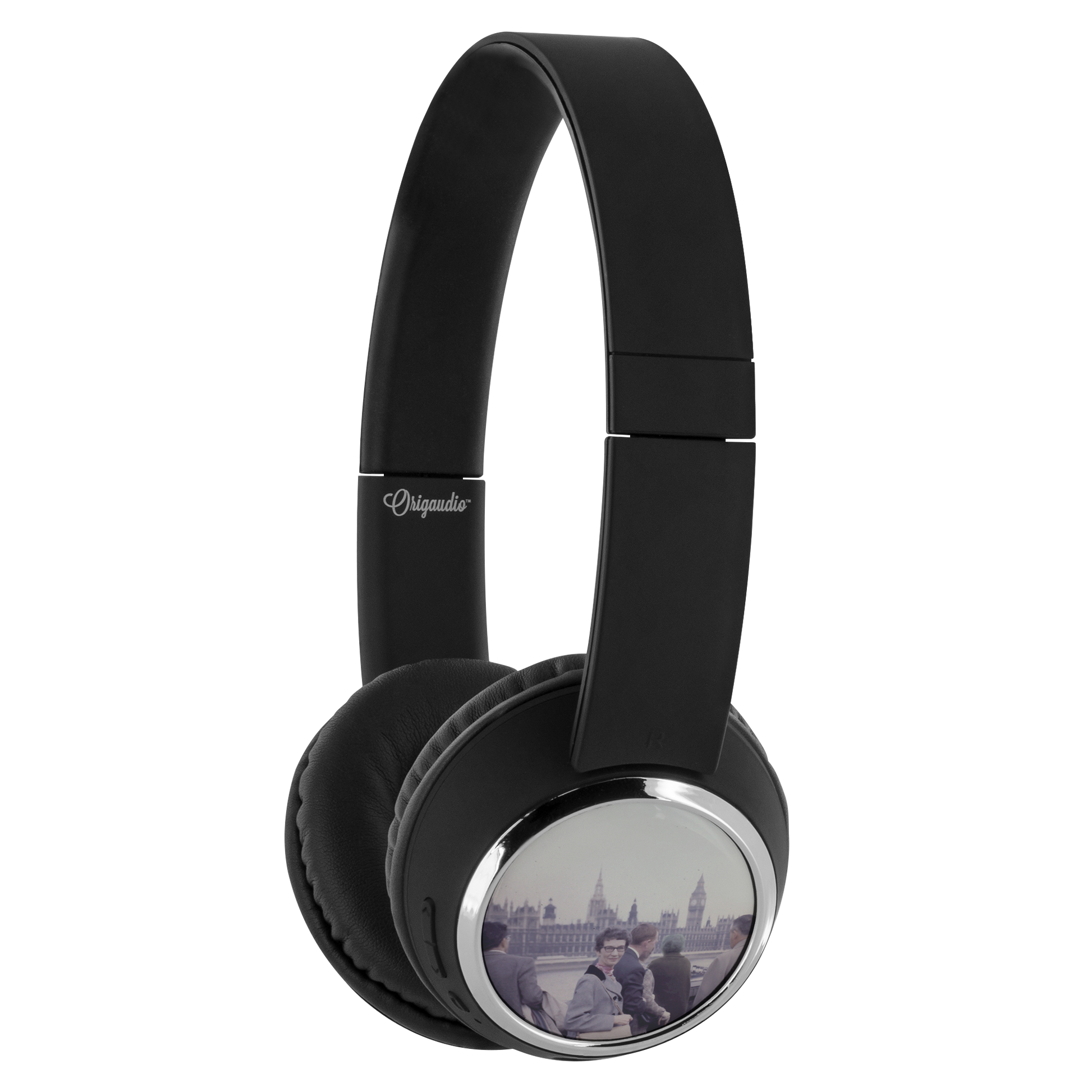 Europe_1967_No_3_Beebop_Headphones_View_01_Mockup.png