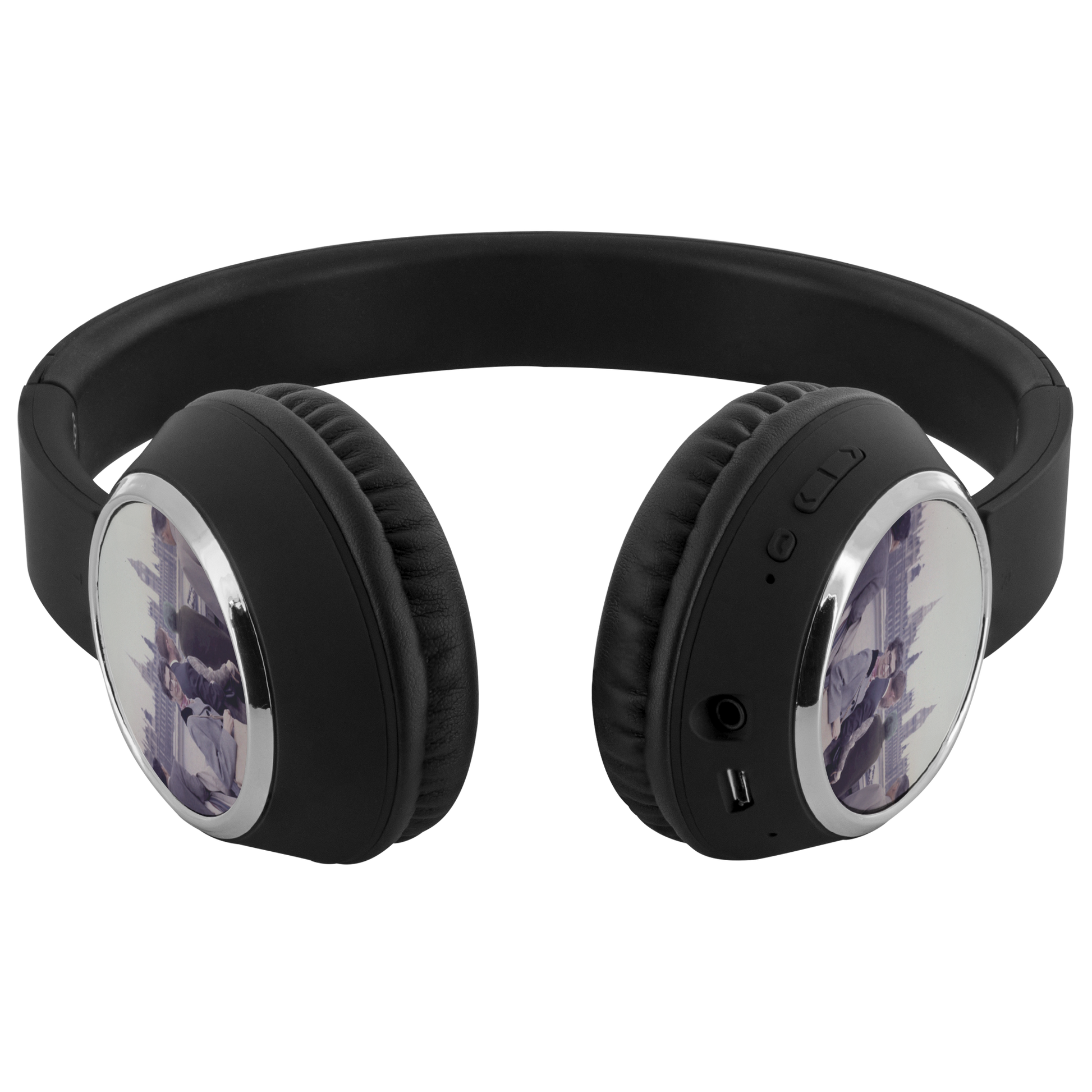 Europe_1967_No_3_Beebop_Headphones_View_03_Mockup.png