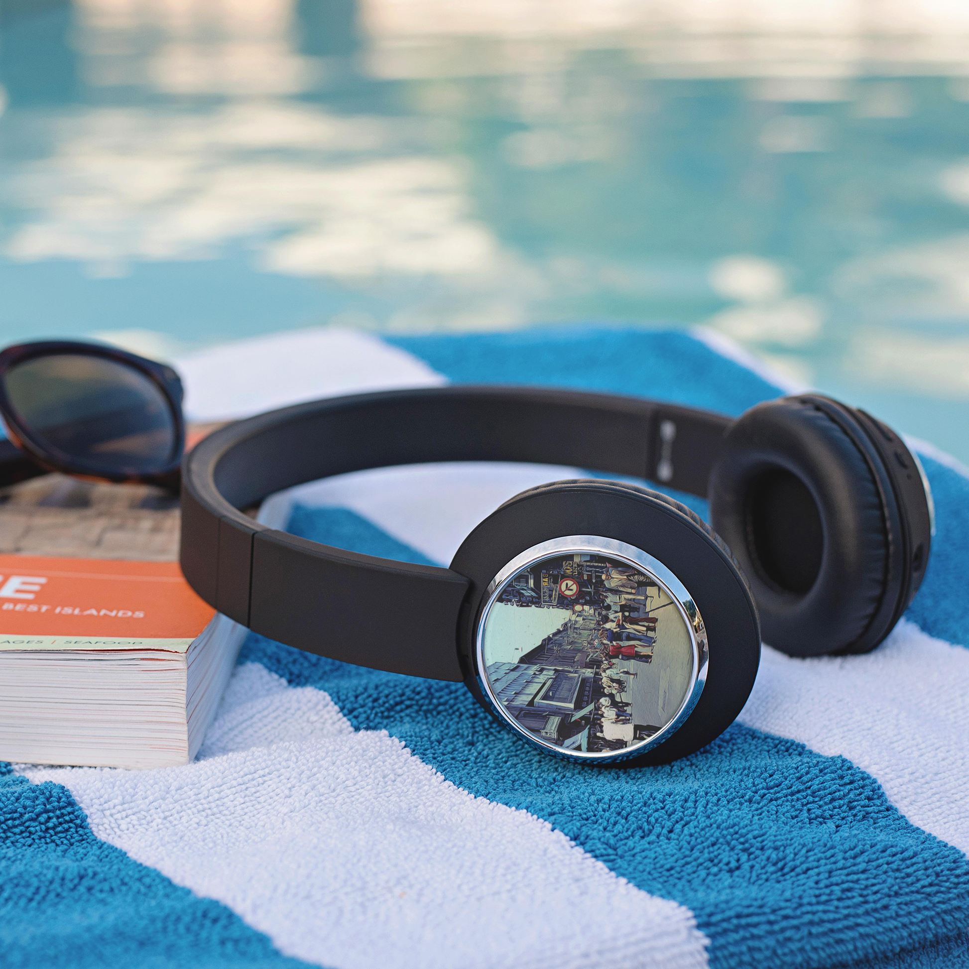 Vintage_Italy_1971_Beebop_Headphones_Lifestyle_Mockup.png