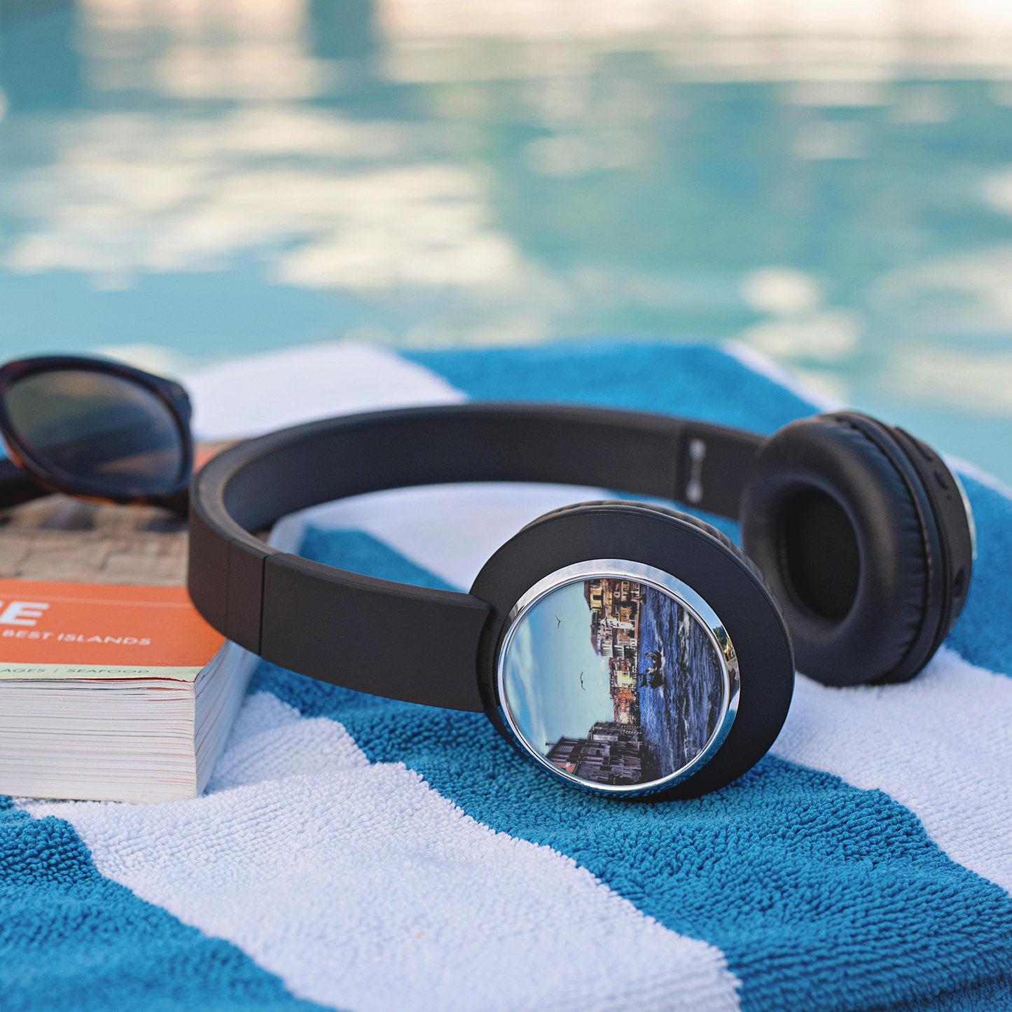 Vintage_Venice_Canal_Beebop_Headphones_Lifestyle_Mockup.png