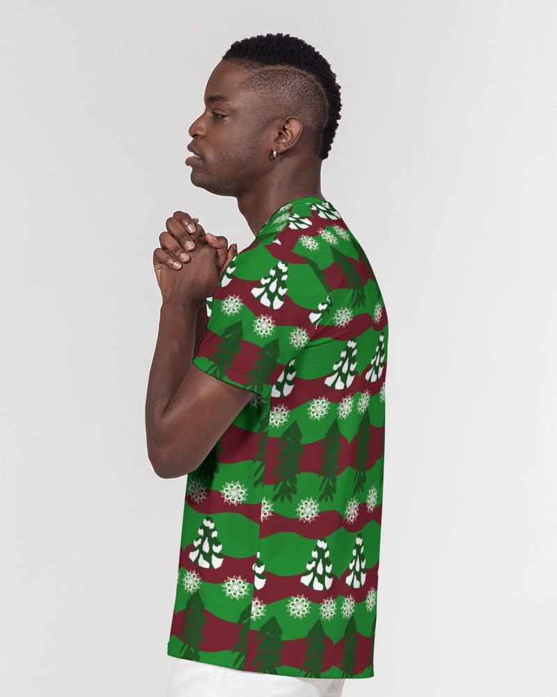Snowy Evergreen Pattern Men's Everyday Pocket Tee