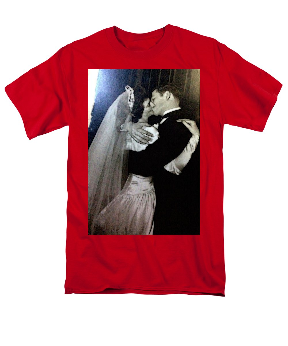 1940s Wedding Kiss - Men's T-Shirt  (Regular Fit)