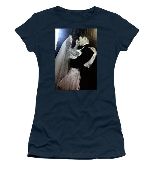 1940s Wedding Kiss - Women's T-Shirt