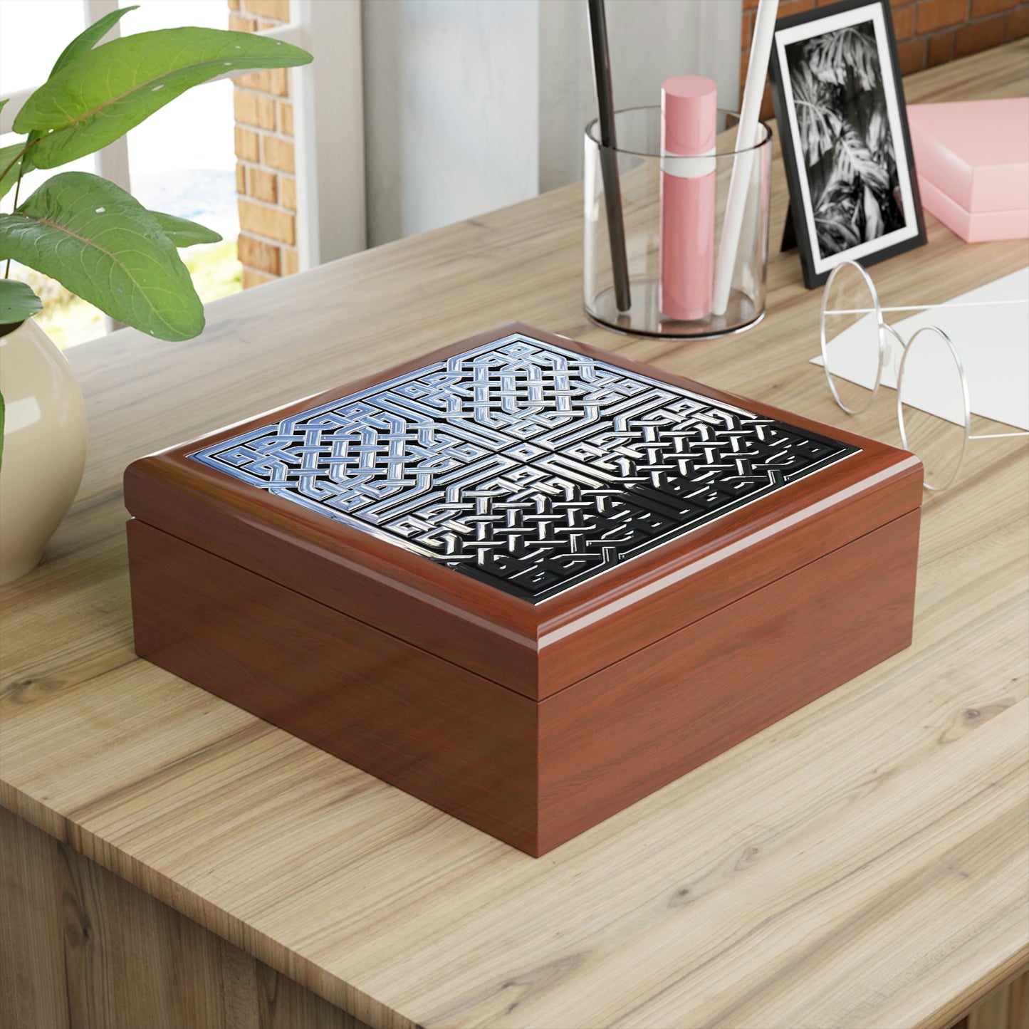 Chrome Celtic Knot Jewelry Box