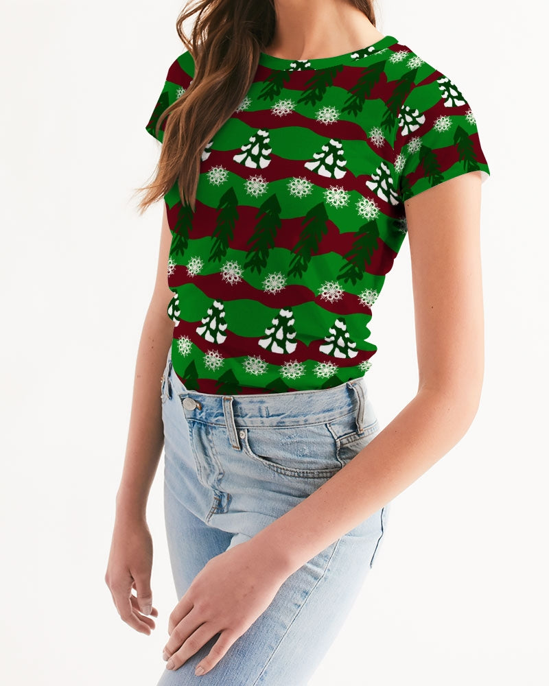 Snowy Evergreen Pattern Women's Tee