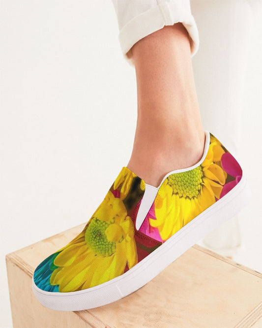 Bright Spring Daisies Women's Slip-On Canvas Shoe