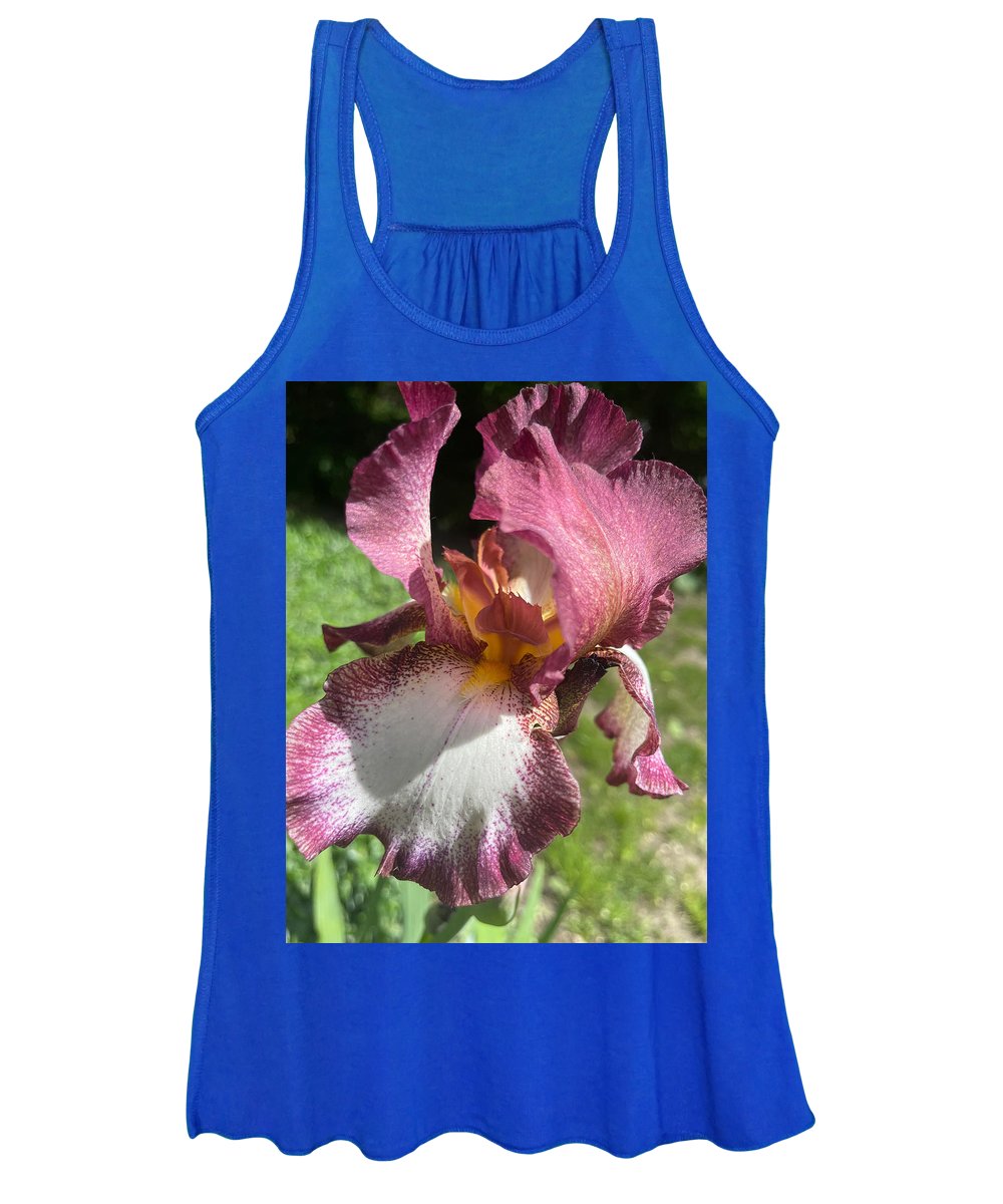 Burgundy iris - Women's Tank Top