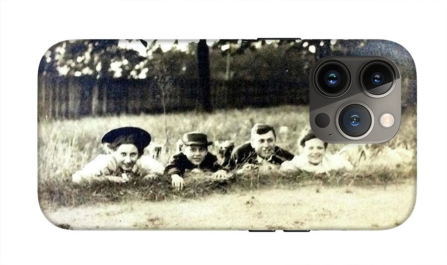 Early 1900s Women In Hats Lay On The Grass - Phone Case