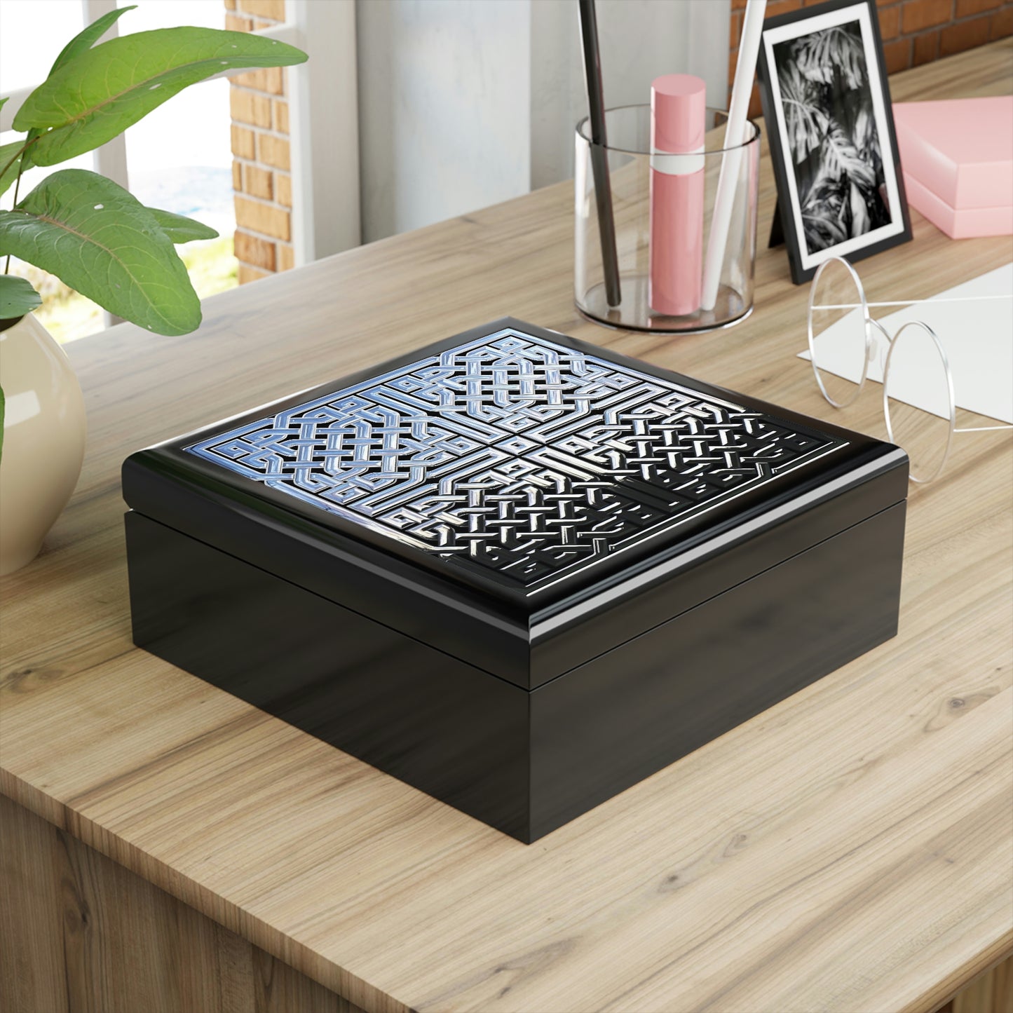 Chrome Celtic Knot Jewelry Box