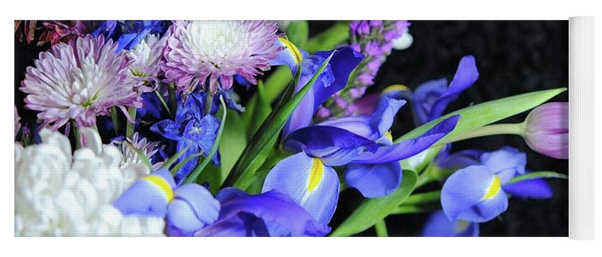 Iris Bouquet - Yoga Mat