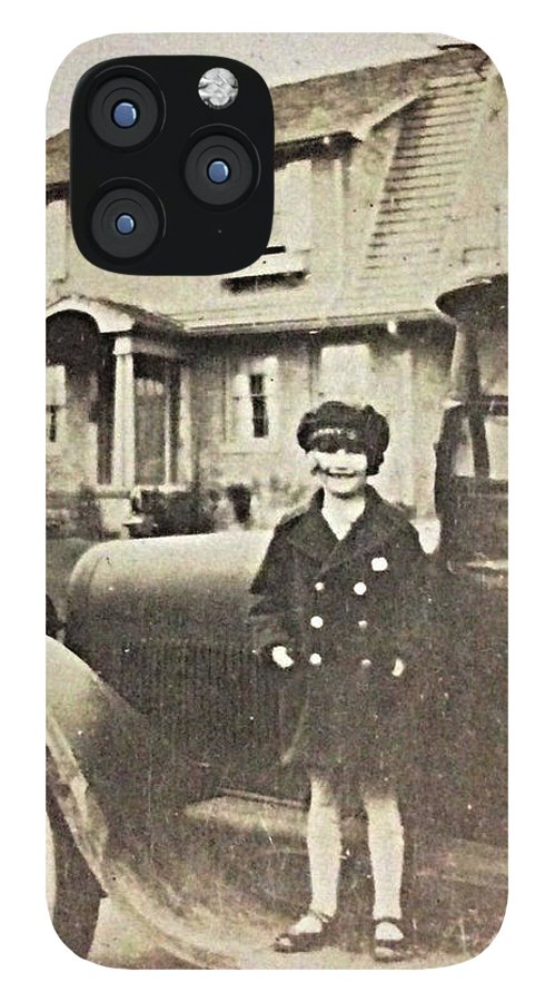 Little 1920s Girl With Car - Phone Case