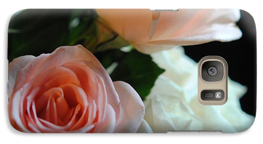 Pink and White Roses Bouquet - Phone Case