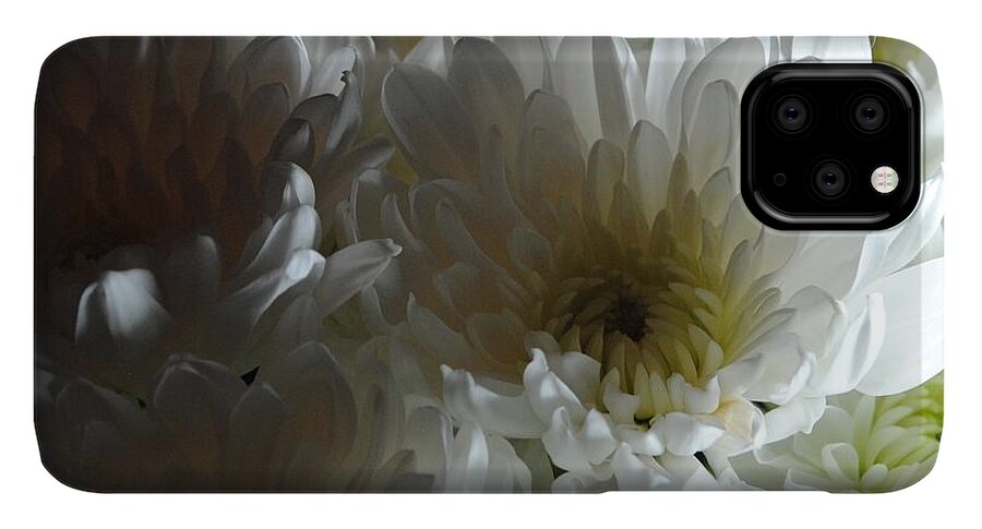 White Chrysanthemum Bouquet - Phone Case