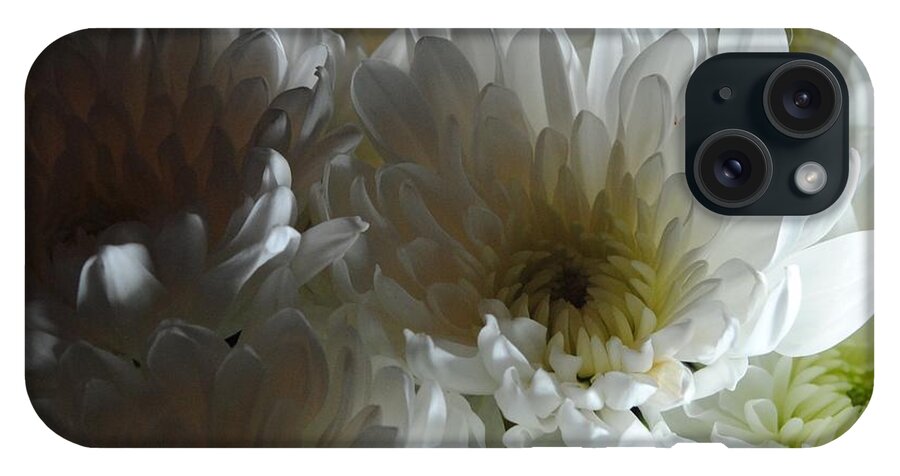 White Chrysanthemum Bouquet - Phone Case