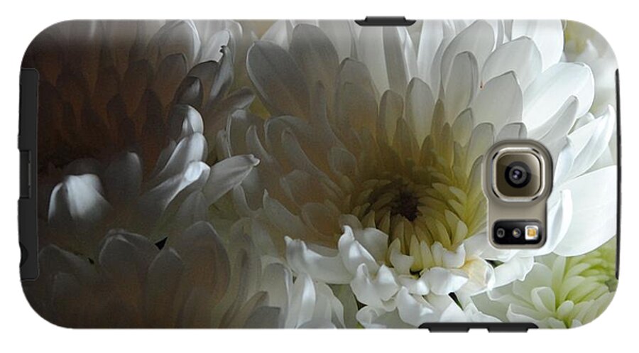 White Chrysanthemum Bouquet - Phone Case
