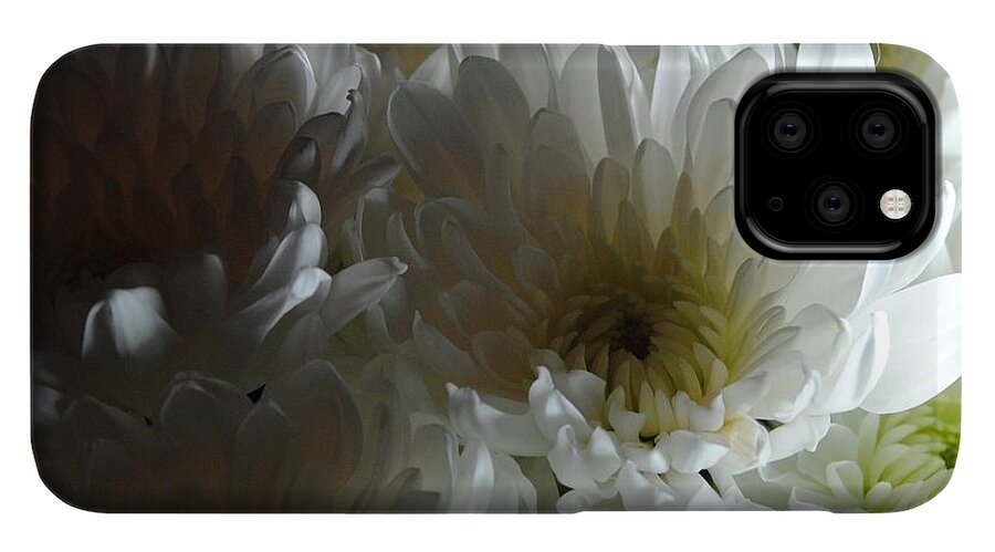 White Chrysanthemum Bouquet - Phone Case